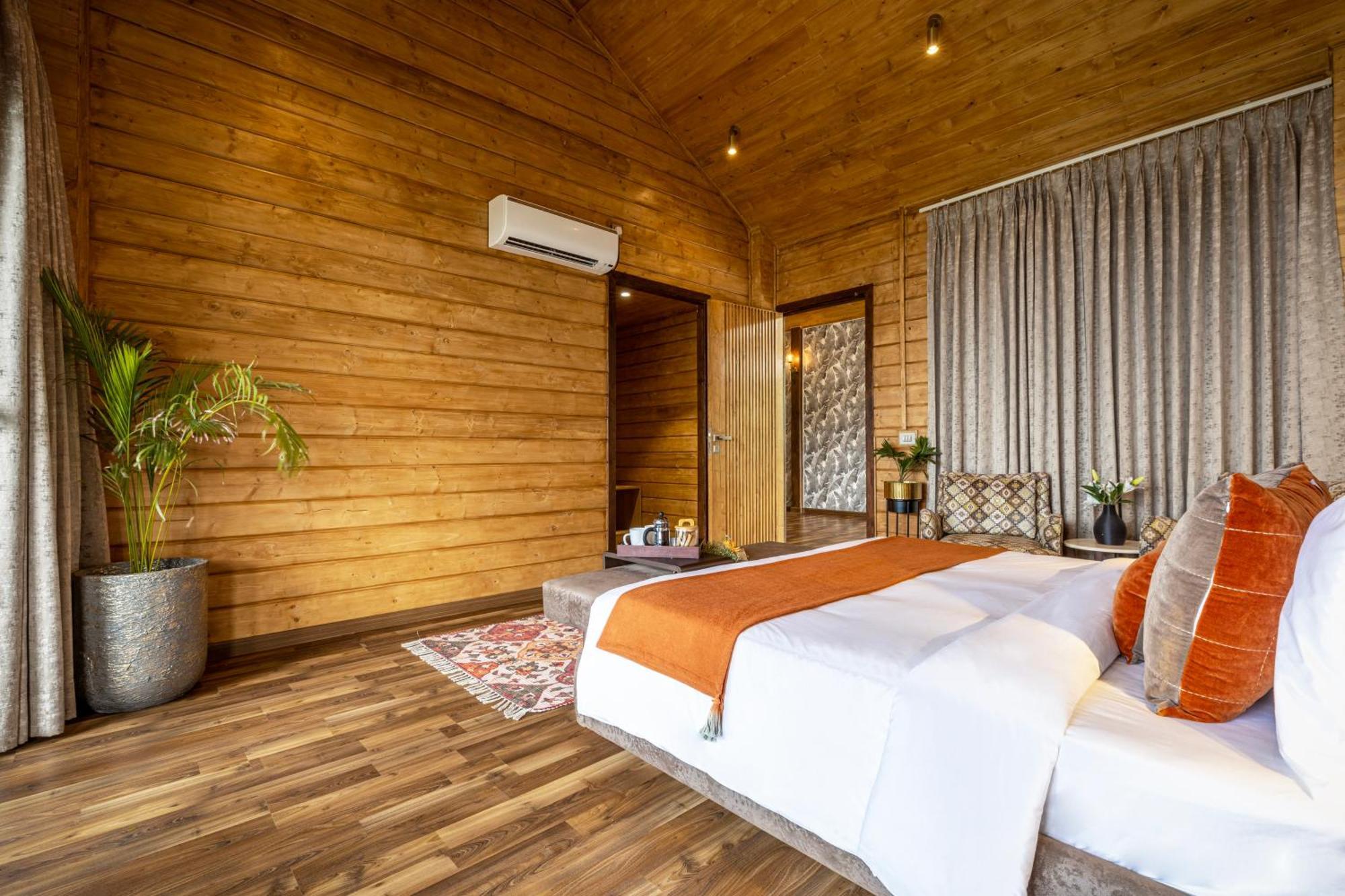 Ama Stays & Trails Kashi House, Rishīkesh Zewnętrze zdjęcie